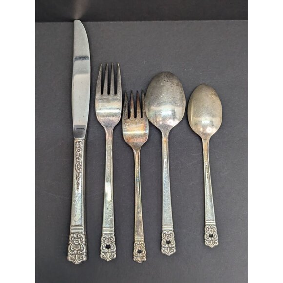 1881 Rogers Oneida Ruby Lane Pattern Place Setting Five Pieces Silver Plate - Picture 7 of 10